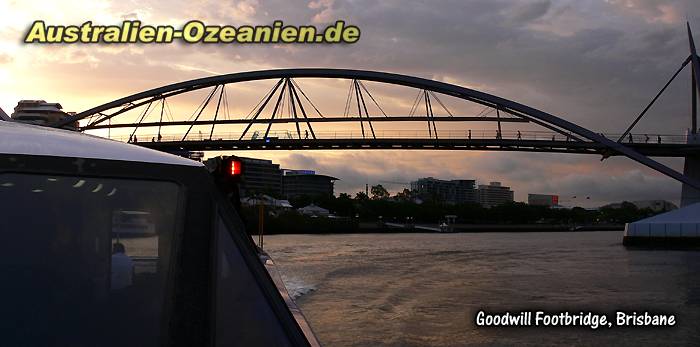 Fahrt auf dem Brisbane River bei Sonnenuntergang
