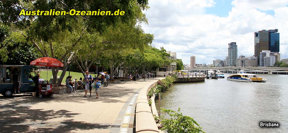 Uferpromenade, Blick zum Stadtzentrum