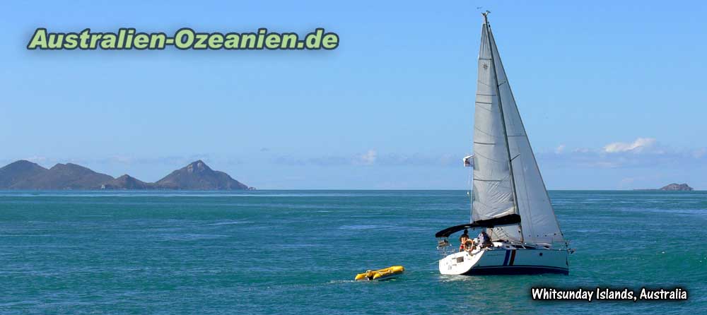 Segelboot in den Gewässern der Whitsunday Islands