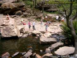 Rast am Fuße der McKenzie Falls, Grampians