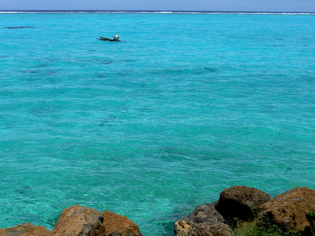 fishing in the lagoon of Savaii