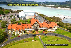 Blick über Thermalbad und den Polynesian Spa